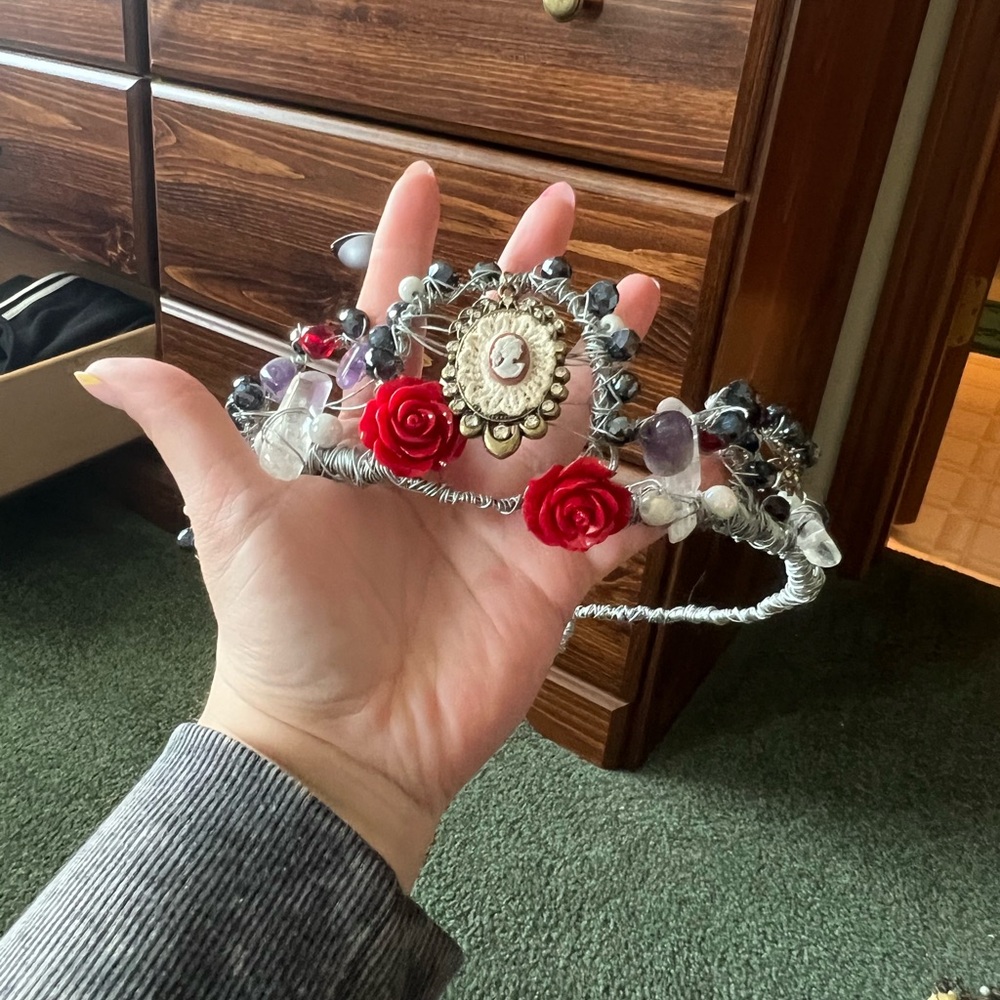 Custom Made Wired Crown